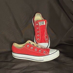 Converse All⭐️Star Red Lowtops